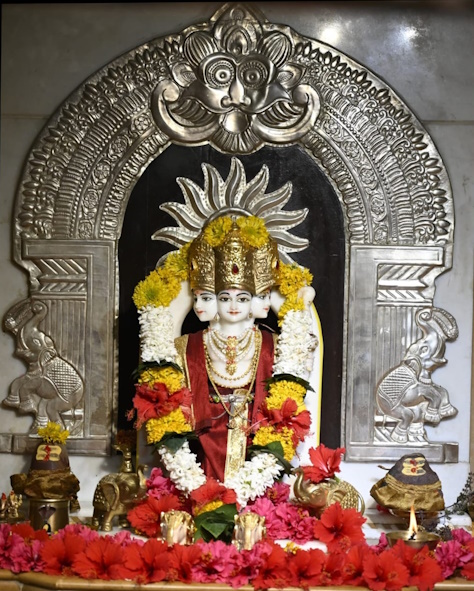 श्री दत्तमूर्ती खरोळा