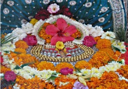 श्री पादुका मंदीर (श्रीगुरुच्या पादुका)